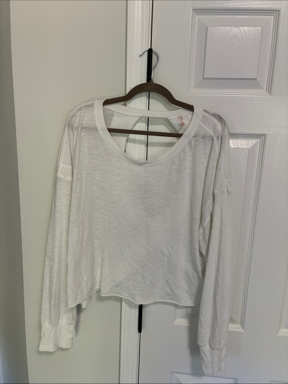 Women's White Long-Sleeve Lightweight Crew Top
